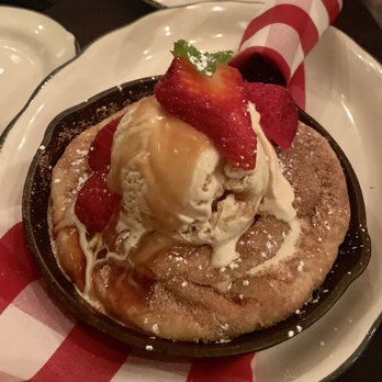 Moonshine Grill - Apple pie - Southern Near Me - Austin, Texas Moonshine Grill - Apple pie - Southern Near Me - Austin, Texas