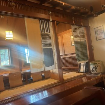 Kaisen don - Seating area - Sushi Bars Near Me - San Leandro, California
