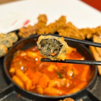 Jaws Topokki - Seaweed Roll Inside Shot - Korean Near Me - Los Angeles, California