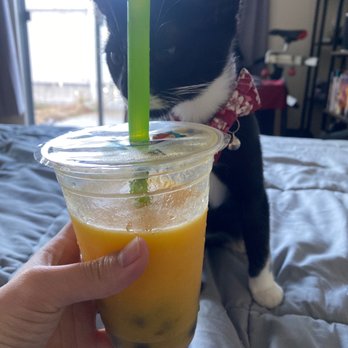 Bigstraw Boba - Mango/lychee smoothie w/ boba - Juice Bars & Smoothies Near Me - Ventura, California