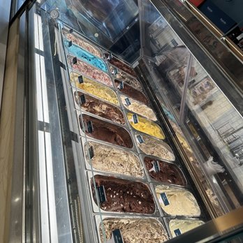 Winfield's Chocolate Bar - Ice cream selection - Desserts Near Me - Houston, Texas Winfield's Chocolate Bar - Ice cream selection - Desserts Near Me - Houston, Texas