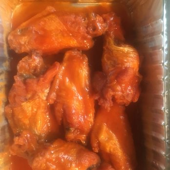 Fiori's Pizzaria - 6 hot wings - Pizza Near Me - Pittsburgh, Pennsylvania Fiori's Pizzaria - 6 hot wings - Pizza Near Me - Pittsburgh, Pennsylvania