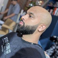 Otis & Finn Barbershop - Cut by Cesar Canto.