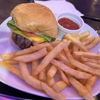 690 Park Restaurant Bar & Lounge - Great burger and fries - Chicken Wings Near Me - Cliffside Park, New Jersey