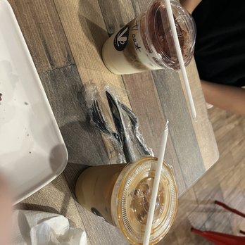 Cafe V - Iced tiramisu and iced dulce de leche - Coffee & Tea Near Me - Annandale, Virginia