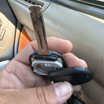 KB Lock & Key - Key shell fell apart no screw and cracking - Keys & Locksmiths Near Me