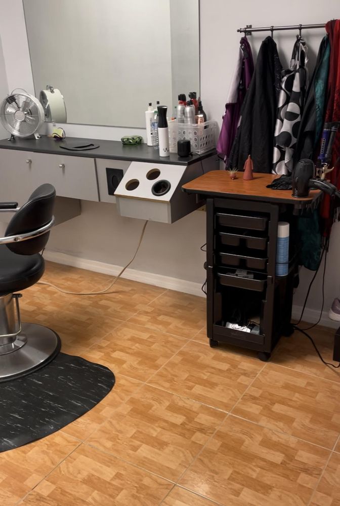 WIGS AND MORE Updated October 2024 2605 Tamiami Trl, Port Charlotte