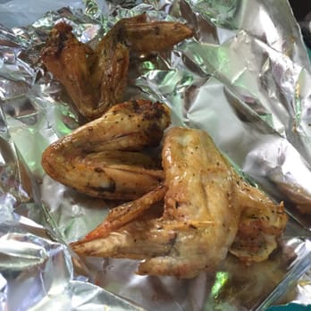 Prince Noir Boucherie - Chicken wings, 2 bucks for 3! - Butcher Near Me - Montreal, Quebec