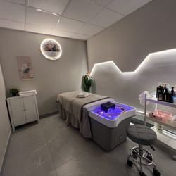 787 Unique Head Spa