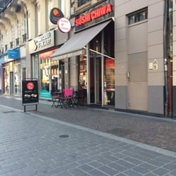 Sushi Chiwa - Petit restaurant avec petite devanture mais très très bon !