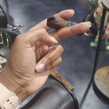 Ron'devu Cigar Lounge - Cigar Bars Near Me - Menifee, California