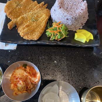 Mom's Kitchen - Korean Near Me - Markham, Ontario