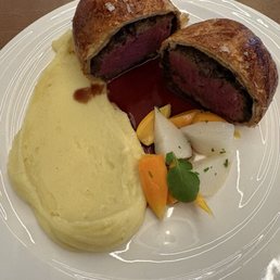 Beef Wellington cooked perfect!