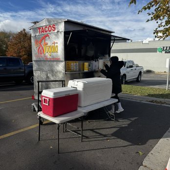 La Fogata - Tiny but mighty - Food Trucks Near Me - Sandy, Utah La Fogata - Tiny but mighty - Food Trucks Near Me - Sandy, Utah
