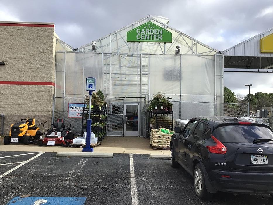 TRACTOR SUPPLY Updated June 2024 215 E Main St, Farmington