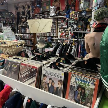 Deep End of the Sandbox - Vinyl Records - Used, Vintage & Consignment Near Me - Holbrook, New York Deep End of the Sandbox - Vinyl Records - Used, Vintage & Consignment Near Me - Holbrook, New York
