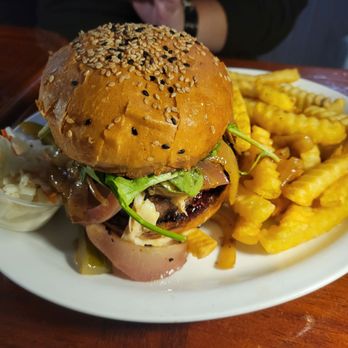 Lantern Local Tavern - Pear and brie burger - Bars Near Me - Lantana, Florida Lantern Local Tavern - Pear and brie burger - Bars Near Me - Lantana, Florida