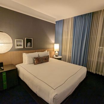 Kimpton Gray Hotel - Coolest lamps - Venues & Event Spaces Near Me - Chicago, Illinois