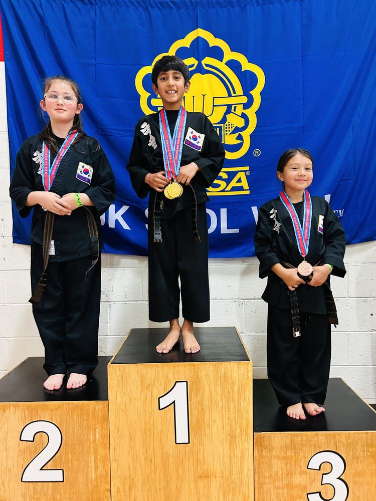 Redwood City Martial Arts Center Logo