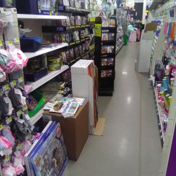 Dollar General - Some aisles are real narrow - Discount Store Near Me - Thomas, Oklahoma