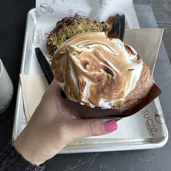 Sucre Table - Caramel s'more croissant muffin - Bakeries Near Me - Tampa, Florida Sucre Table - Caramel s'more croissant muffin - Bakeries Near Me - Tampa, Florida