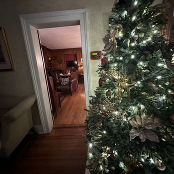 Stagecoach Inn - Christmas - Bed & Breakfast Near Me - Goshen, New York