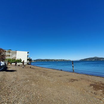 Swede's Beach - Views to the left from the beach - Beaches Near Me