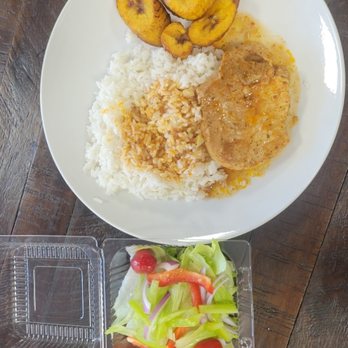 Latin Eats - Chuletas quisa (stewed porked chops with white rice, sweet plantains (maduros) and side salad. - Latin American Near Me - Plaistow, New Hampshire Latin Eats - Chuletas quisa (stewed porked chops with white rice, sweet plantains (maduros) and side salad. - Latin American Near Me - Plaistow, New Hampshire