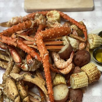 The Crab Pot - The Royal Crab Feast - Seafood Near Me - Seattle, Washington The Crab Pot - The Royal Crab Feast - Seafood Near Me - Seattle, Washington