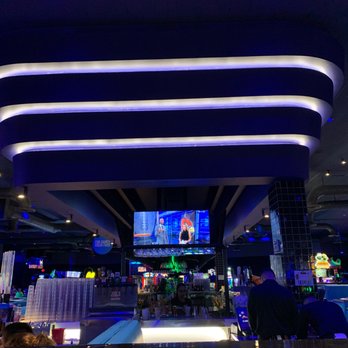 Dave & Buster's Miami - Bar area for adults... great place for kids 5-up. Games, kids menu etc - American Near Me - Miami, Florida