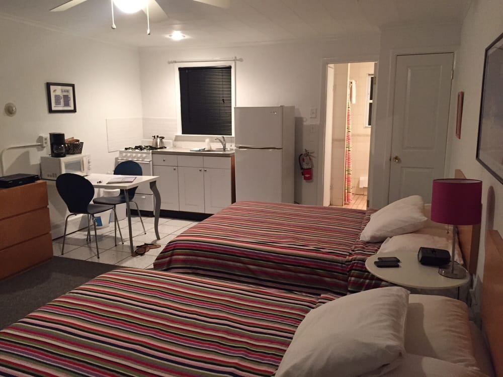 EASTERNER Updated October 2024 10 Photos 639 Montauk Hwy