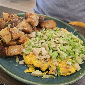 Brunch Berry - Alpine Frittata with cowboy potatoes - Coffee & Tea Near Me - New Berlin, Wisconsin