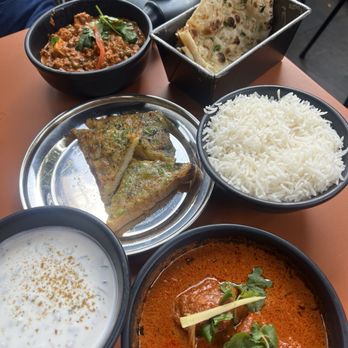 Dishoom - Chicken Ruby  Raita  Mattar paneer  Steamed Basmati Rice  Chilli Cheese Toast  Garlic Naan - Indian Near Me - London, XGL