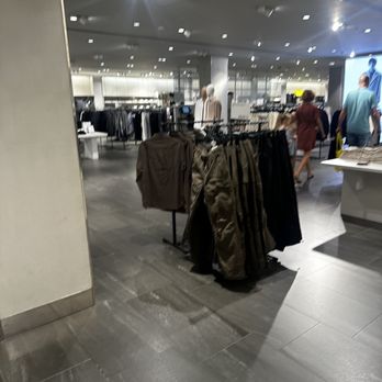 H&M - Women's Clothing Near Me - Antwerp, VAN H&M - Women's Clothing Near Me - Antwerp, VAN