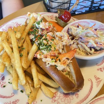 Plain Jane - New England Lobster Roll - Breakfast & Brunch Near Me - San Francisco, California Plain Jane - New England Lobster Roll - Breakfast & Brunch Near Me - San Francisco, California
