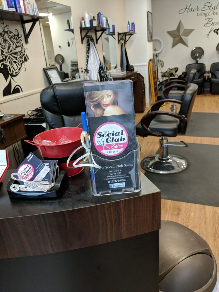THE SOCIAL CLUB SALON 11 Photos Hair Salons 564 Hoosick St, Troy