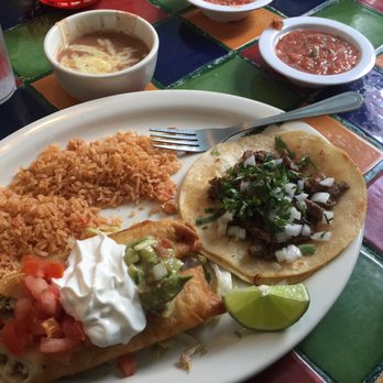 La Casita Olvera - One Taco Steak Chilangos & 2 Chicken Flautas lunch...yum! - Mexican Near Me - Whittier, California