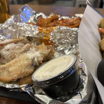 Bear Canyon Pizza - Wings - Pizza Near Me - Tucson, Arizona