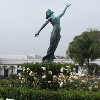 Venice High School - A closer view of the statue. - Middle Schools & High Schools Near Me - Los Angeles, California Venice High School - A closer view of the statue. - Middle Schools & High Schools Near Me - Los Angeles, California