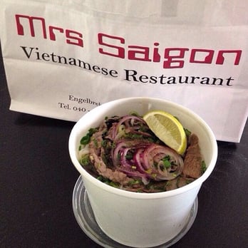 Mrs Saigon - Beef pho take away. Risnudelsoppa. - Vietnamese Near Me - Malmö, Alberta