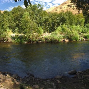 Sequoia Campground & Lodge - Running right along the campsites - Resorts Near Me - Three Rivers, California Sequoia Campground & Lodge - Running right along the campsites - Resorts Near Me - Three Rivers, California