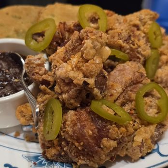 Potluck Club 佰樂 - Fried chicken with scallion biscuits - Cantonese Near Me - New York, New York Potluck Club 佰樂 - Fried chicken with scallion biscuits - Cantonese Near Me - New York, New York