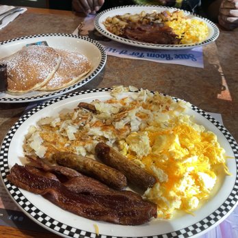 Black Bear Diner - The Grizz - Diners Near Me - Rancho Cucamonga, California