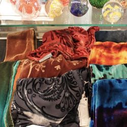 Show of Hands - Handcrafted paperweights and handkerchiefs