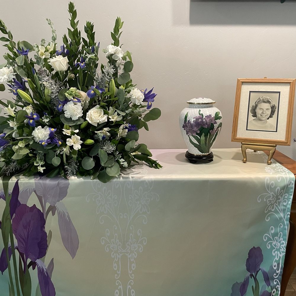 Memorable Flowers - Urn Arrangement - Florists Near Me - Bakersfield, California Memorable Flowers - Urn Arrangement - Florists Near Me - Bakersfield, California