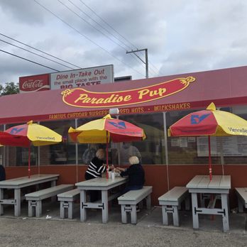 Paradise Pup - Outside - Fast Food Near Me - Des Plaines, Illinois