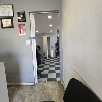 3B Smog Check Station - Waiting room. - Smog Check Stations Near Me - San Diego, California 3B Smog Check Station - Waiting room. - Smog Check Stations Near Me - San Diego, California