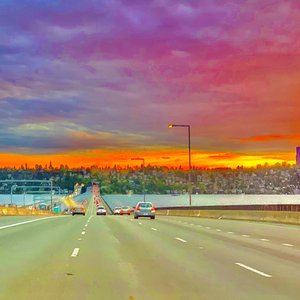 I-5 Colonnade on Yelp