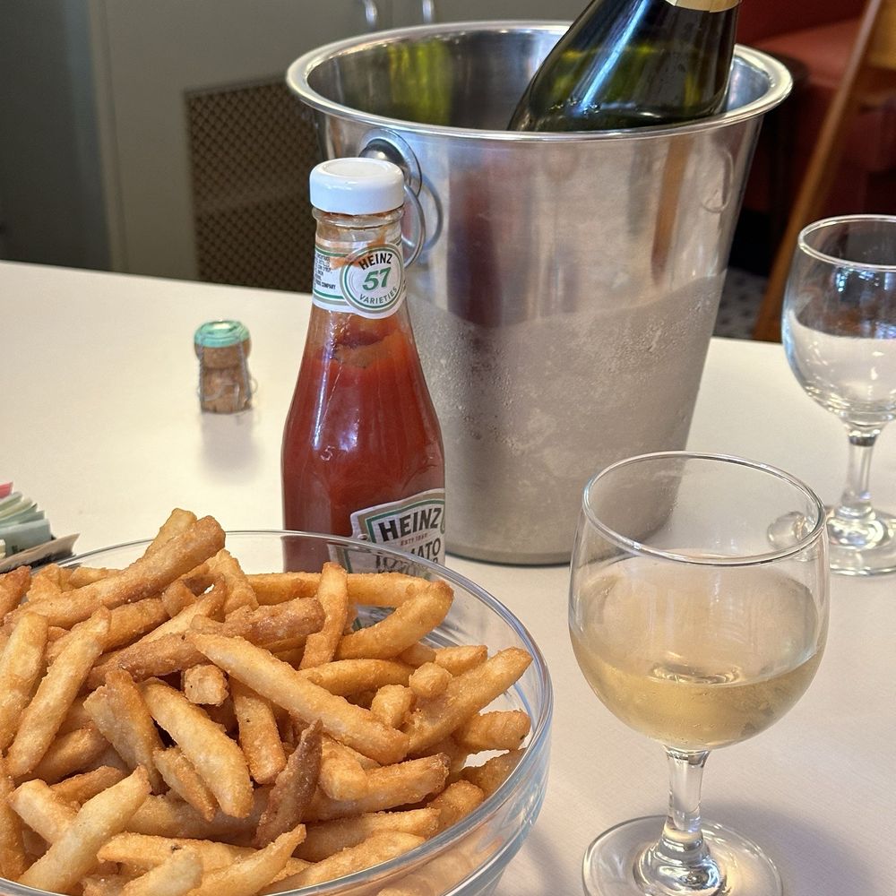 Montague Diner - Champagne & Fries - Diners Near Me - Brooklyn, New York Montague Diner - Champagne & Fries - Diners Near Me - Brooklyn, New York