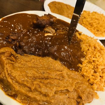 Conejitos Place - Chicken Mole - Mexican Near Me - Milwaukee, Wisconsin